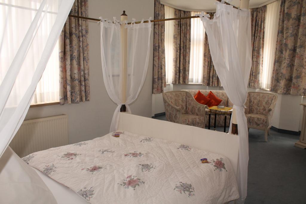 Hotel Fuersteneck Bernburg Bilik gambar